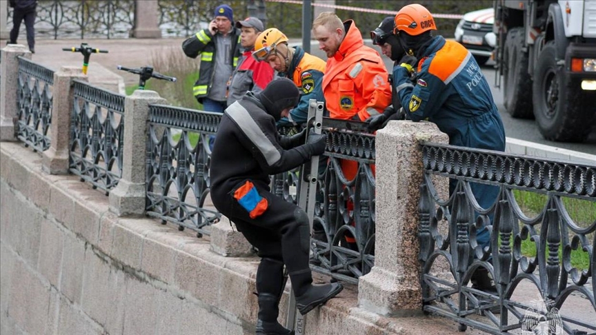 3 people killed after bus falls into river in Russia’s St. Petersburg