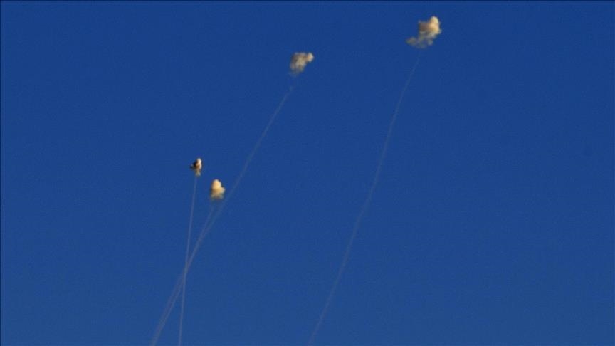 إسرائيل: رصد إطلاق 35 صاروخا من جنوبي لبنان نحو كريات شمونة