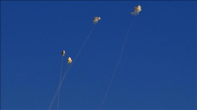 إسرائيل: رصد إطلاق 20 صاروخا من جنوبي لبنان نحو كريات شمونة 