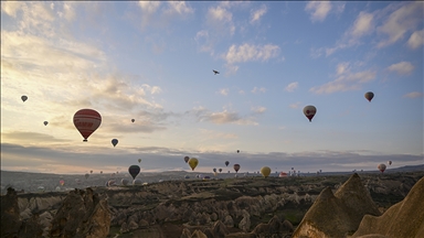 Türkiye'de sıcak hava balonuyla uçuşu deneyimleyenlerin sayısı 5,9 milyona yaklaştı
