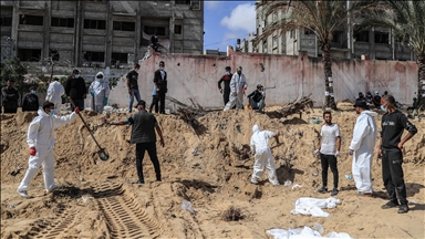 El Consejo de Seguridad de la ONU preocupado por los informes de fosas comunes descubiertas en Gaza