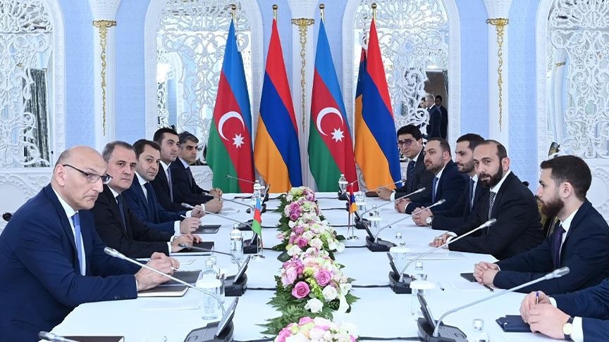 أذربيجان وأرمينيا تتفقان على مواصلة المفاوضات لحل القضايا العالقة