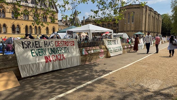 À Oxford, des universitaires et membres du personnel exigent le boycott du ‘’génocide et de l’apartheid israéliens’’
