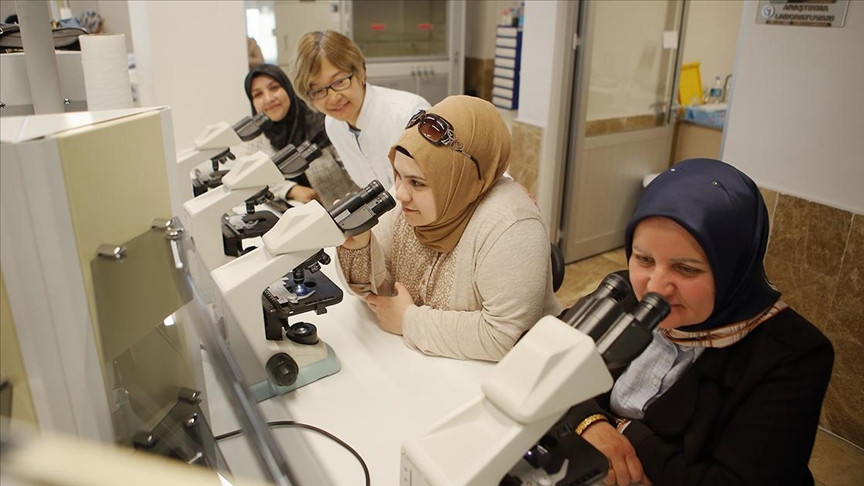 "Anne Üniversitesi" annelere yeni ufuklar açıyor