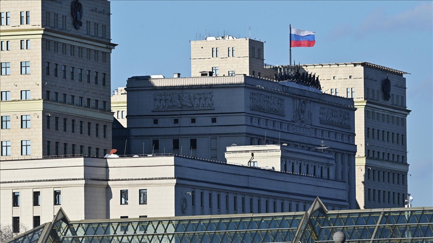 Минобороны РФ: фрагментами сбитой ракеты поврежден жилой дом в Белгороде