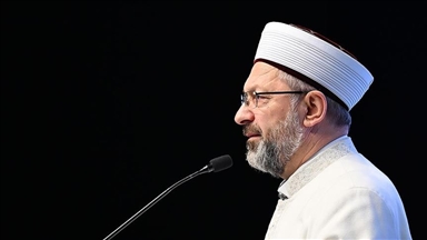 إسطنبول.. رئيس الشؤون الدينية يدعو العالم لوقف الإبادة الجماعية بغزة