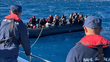 У берегов Измира спасены 37 мигрантов