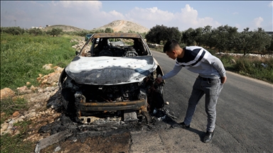 Illegal Israeli settlers attack Palestinian village, set car ablaze in West Bank