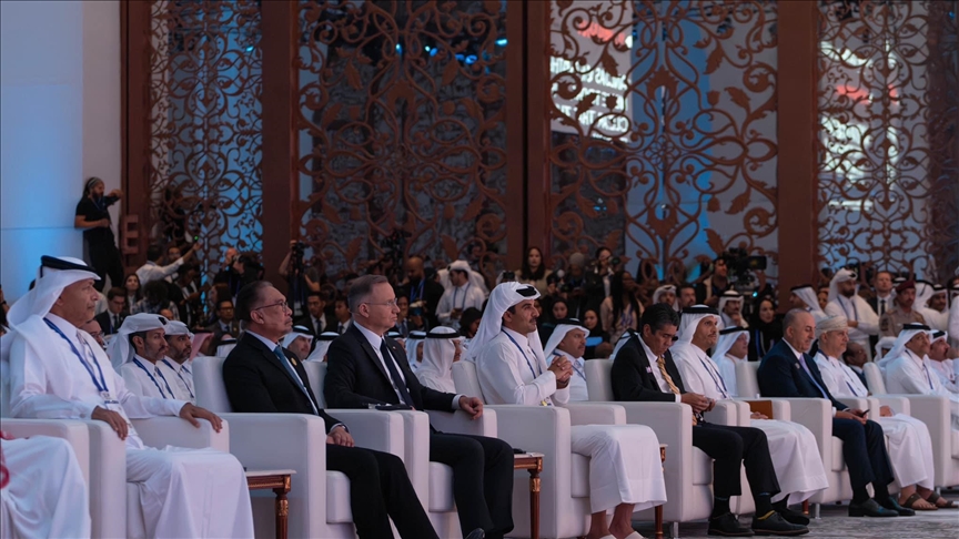 الدوحة.. أمير البلاد يفتتح منتدى قطر الاقتصادي الرابع