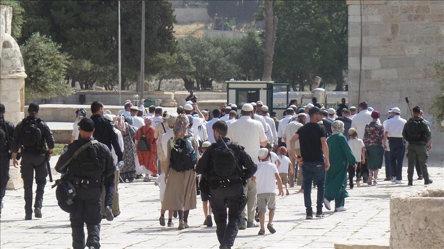 مجلس الأوقاف بالقدس يدين رفع علم إسرائيل في باحات الأقصى