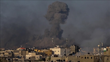 8 قتلى بقصف إسرائيلي استهدف مبنى سكنيا وسط غزة