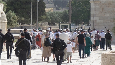 أوقاف القدس: 423 مستوطنا اقتحموا الأقصى ورفعوا علم إسرائيل