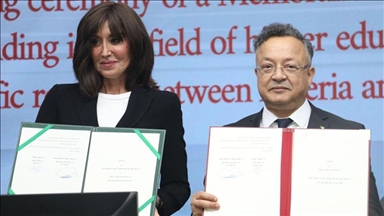 الجزائر وإيطاليا توقعان مذكرة تفاهم في التعليم والبحث العلمي