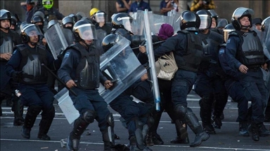 В Мексике во время акций протеста против дела Айоцинапы пострадали 26 полицейских