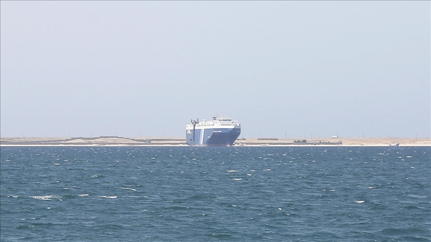 Los huzis anuncian haber atacado un destructor estadounidense y un barco mercantil en el mar Rojo