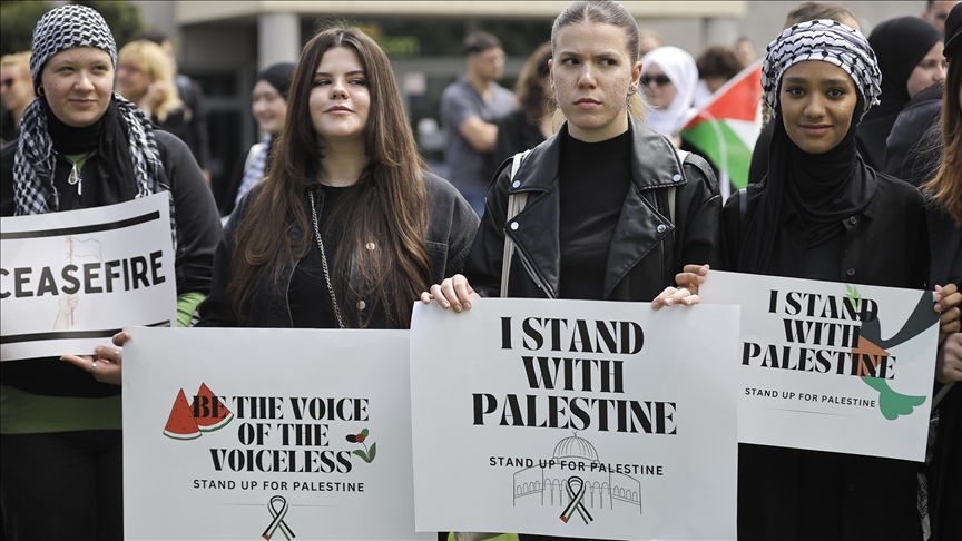 Bosnian university students join worldwide protests against Israeli attacks on Gaza