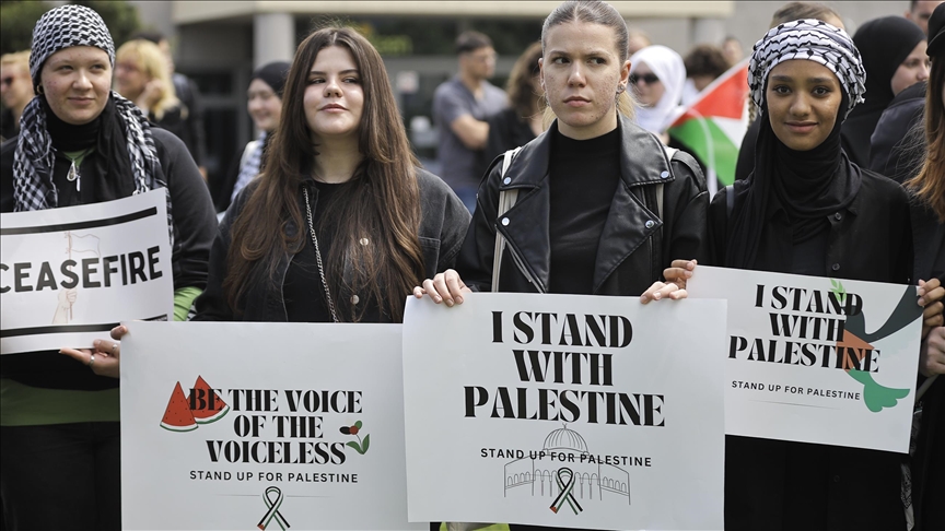 Bosnian university students join worldwide protests against Israeli attacks on Gaza Bosnian university students join worldwide protests against Israeli attacks on Gaza