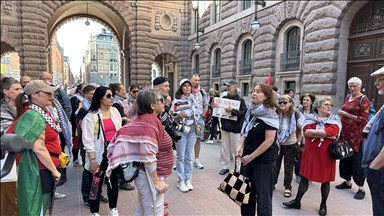Manifestation devant le Parlement suédois pour protester contre le soutien du gouvernement à Israël 