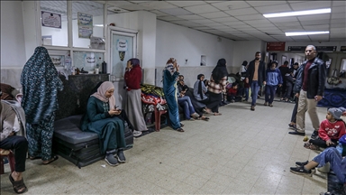 Gazze'nin güneyindeki Avrupa Gazze Hastanesi de yakıt yetersizliğinden hizmet dışı kaldı
