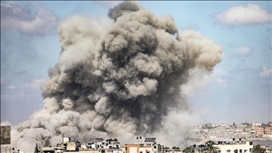 İsrail savaş uçakları Gazze'de sivillerin toplandığı alanı hedef aldı, çok sayıda ölü ve yaralı var