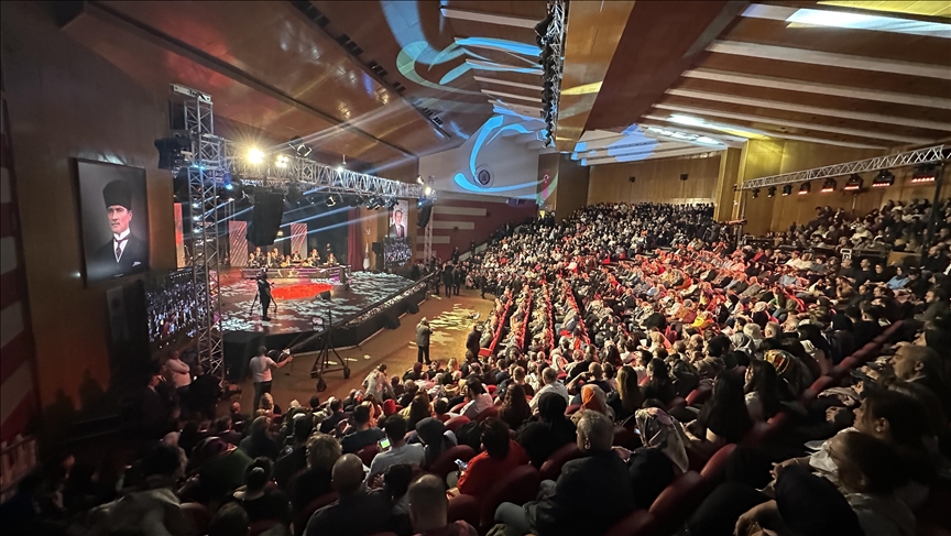 "TRT Sanatçıları Şehir Konserleri"nin ilki Erzurum'da düzenlendi