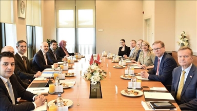 أنقرة.. كبير مستشاري الرئيس التركي يلتقي وزيرة خارجية كندا