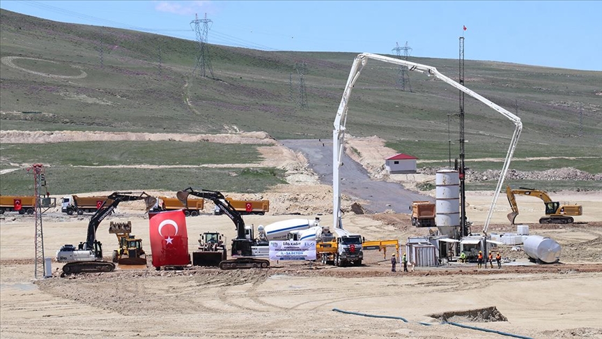 Lila Kağıt 3 milyar lirayı aşan yatırımla Erzurum'a fabrika kuruyor