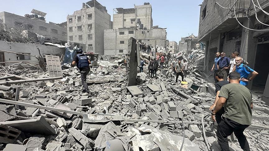 غزة.. جثامين 28 قتيلا تصل مستشفى “كمال عدوان” بينهم أطفال ونساء