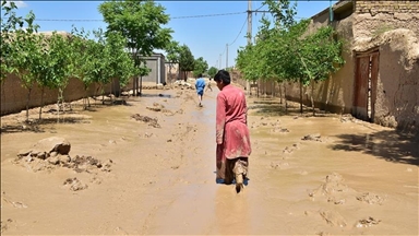 مصرع 50 شخصا جراء الفيضانات غربي أفغانستان