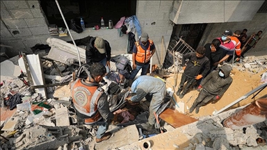 بينهم أطفال ونساء.. قتلى بقصف إسرائيلي في محيط مستشفى كمال عدوان 
