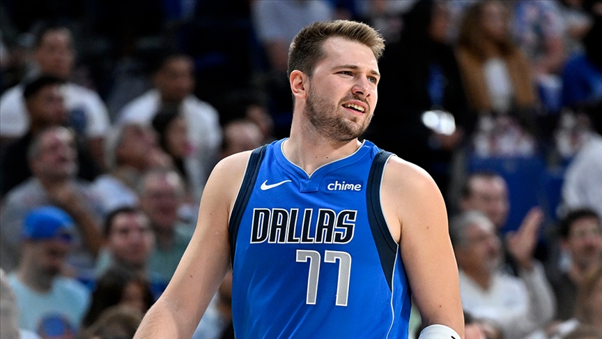 NBA'de Luka Doncic "triple double" yaptı, Mavericks konferans finaline çıktı