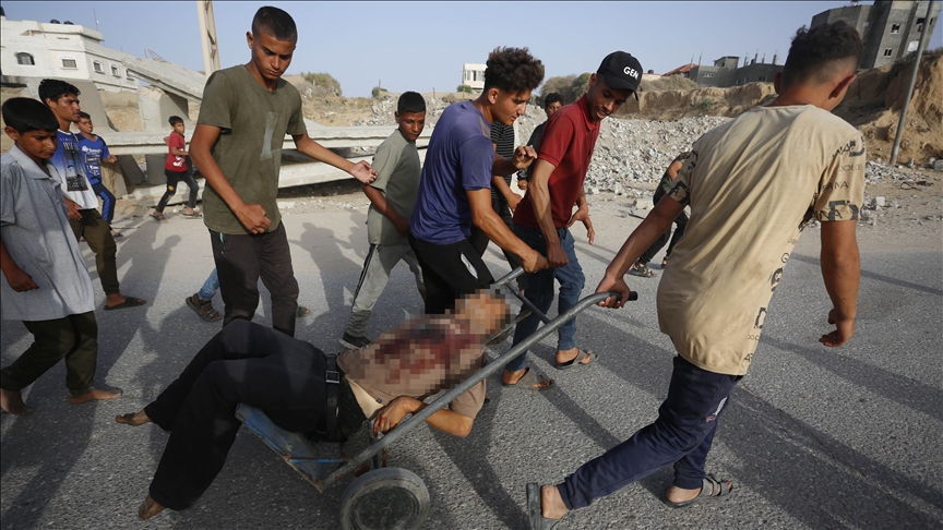 صباح دام.. عشرات القتلى بغارات إسرائيلية ونزوح آلاف من شمال غزة