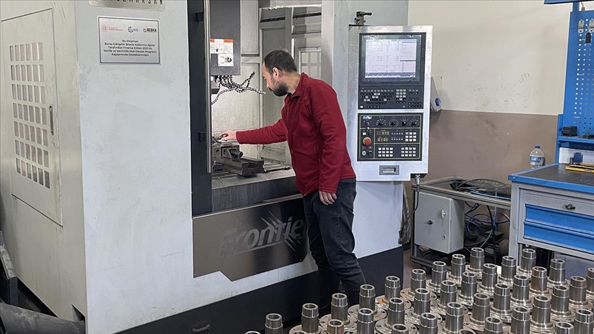 Bursa'da kurulan "hızlı prototipleme merkezi"nde yeni fikirlere kapı aralanıyor