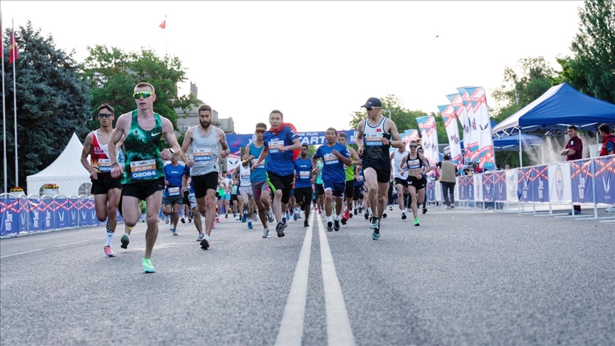 В Бишкеке прошел международный полумарафон One Run