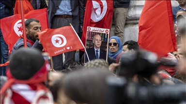Tunis : Les partisans du président manifestent contre "l'ingérence étrangère" dans les affaires de la Tunisie