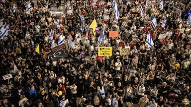 Israeli protesters call for toppling Netanyahu’s government, early elections