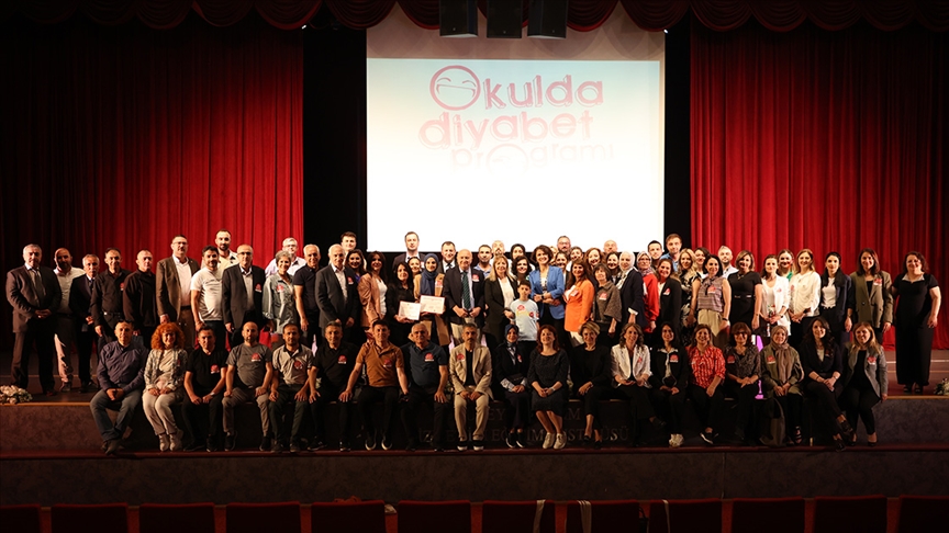 "Okulda Diyabet Programı" kapsamında çalışmalarıyla öne çıkan isimler ödüllendirildi