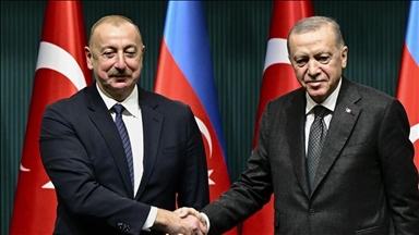 Президент Эрдоган и президент Азербайджана Алиев обсудили турецко-азербайджанские отношения