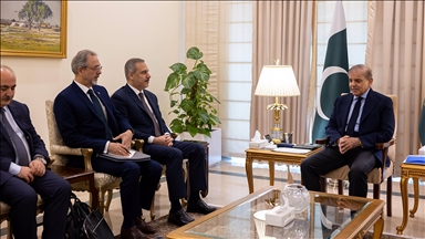 Dışişleri Bakanı Fidan, Pakistan Başbakanı Şerif tarafından kabul edildi