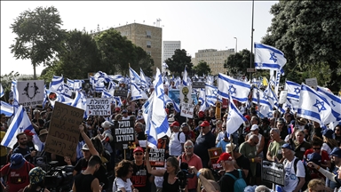 Thousands protest in Israel to demand ouster of Netanyahu government