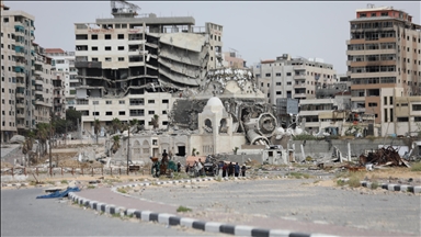 قصف إسرائيلي يستهدف مستشفى شمال غزة وقتلى بأنحاء القطاع