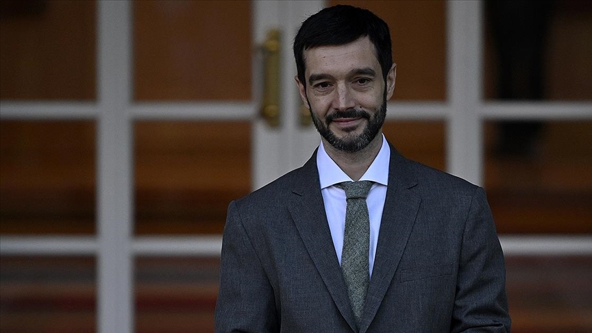 İspanyol Bakan Bustinduy, İsrail'in Gazze'de "açık bir soykırım yaptığını" belirtti