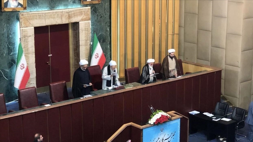 موحدی کرمانی رئیس سنی مجلس خبرگان رهبری شد