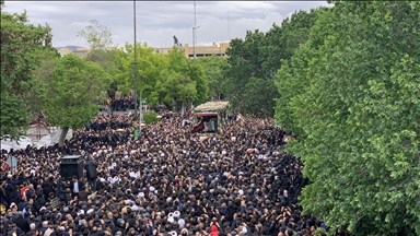 يُدفن الخميس.. بدء مراسم تشييع الرئيس الإيراني في تبريز