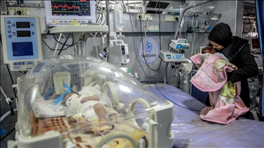 Patients, medics evacuate northern Gaza hospital after Israeli shelling