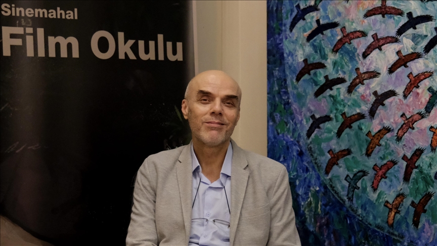 Sinema eleştirmeni ve yazar Enver Gülşen: "Sinemanın tarihi insanın dünyaya düşüşüyle başladı"