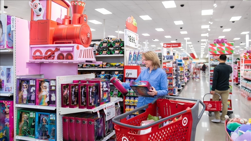 US retail firm Target see revenue, income decline with lower sales