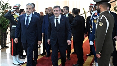 معاون رئیس‌جمهور و وزیر خارجه ترکیه وارد تهران شدند
