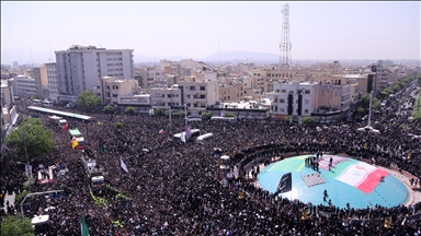 A Téhéran, des centaines de milliers d’Iraniens pour les funérailles du président Ebrahim Raïssi