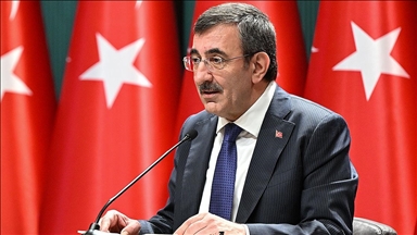 نائب أردوغان ووزير الخارجية يشاركان في مراسم عزاء رئيسي بطهران